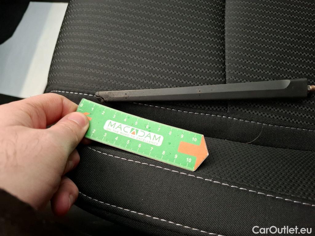  Renault  Megane RENAULT Mégane Estate / 2020 / 5P / Break Business E-TECH Plug-in Hybride 160 #13