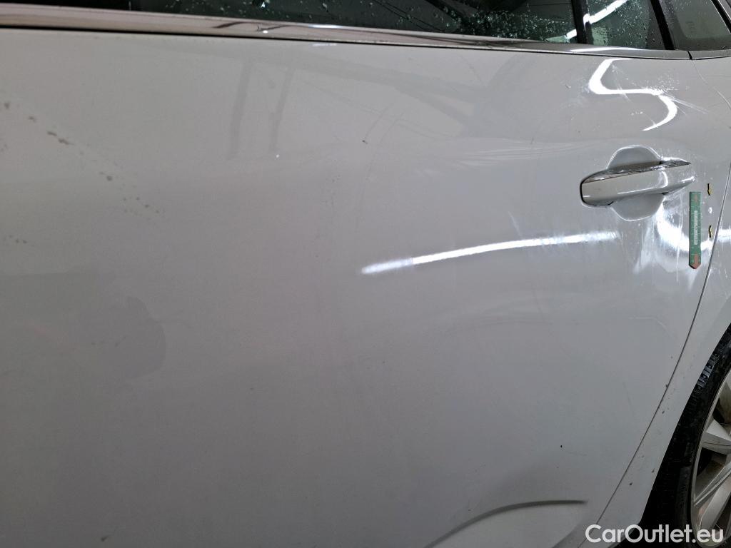  Renault  Megane RENAULT Mégane Estate / 2020 / 5P / Break Business E-TECH Plug-in Hybride 160 #3