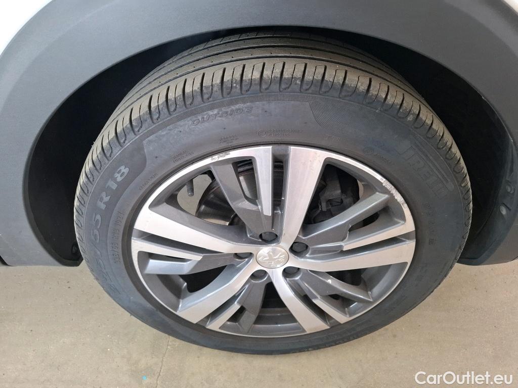  Peugeot  3008  Allure Pack 1.5 HDi 130CV BVA8 E6d #25