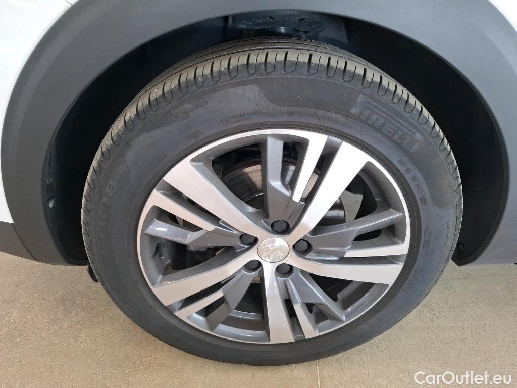  Peugeot  3008  Allure Pack 1.5 HDi 130CV BVA8 E6d #2