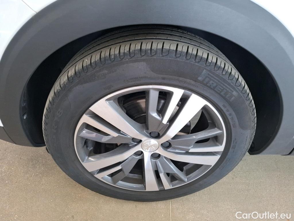  Peugeot  3008  Allure Pack 1.5 HDi 130CV BVA8 E6d #1