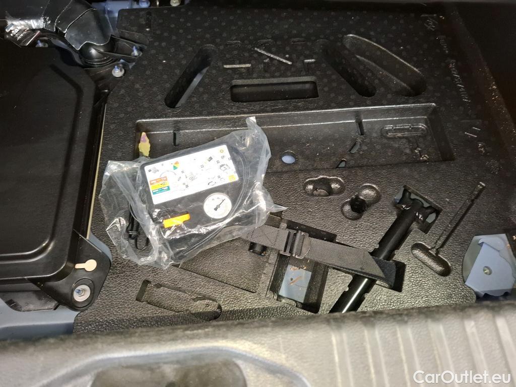  Renault  Clio  V Business 1.6 E-TECH Hybrid 140CV BVA6 E6d #22