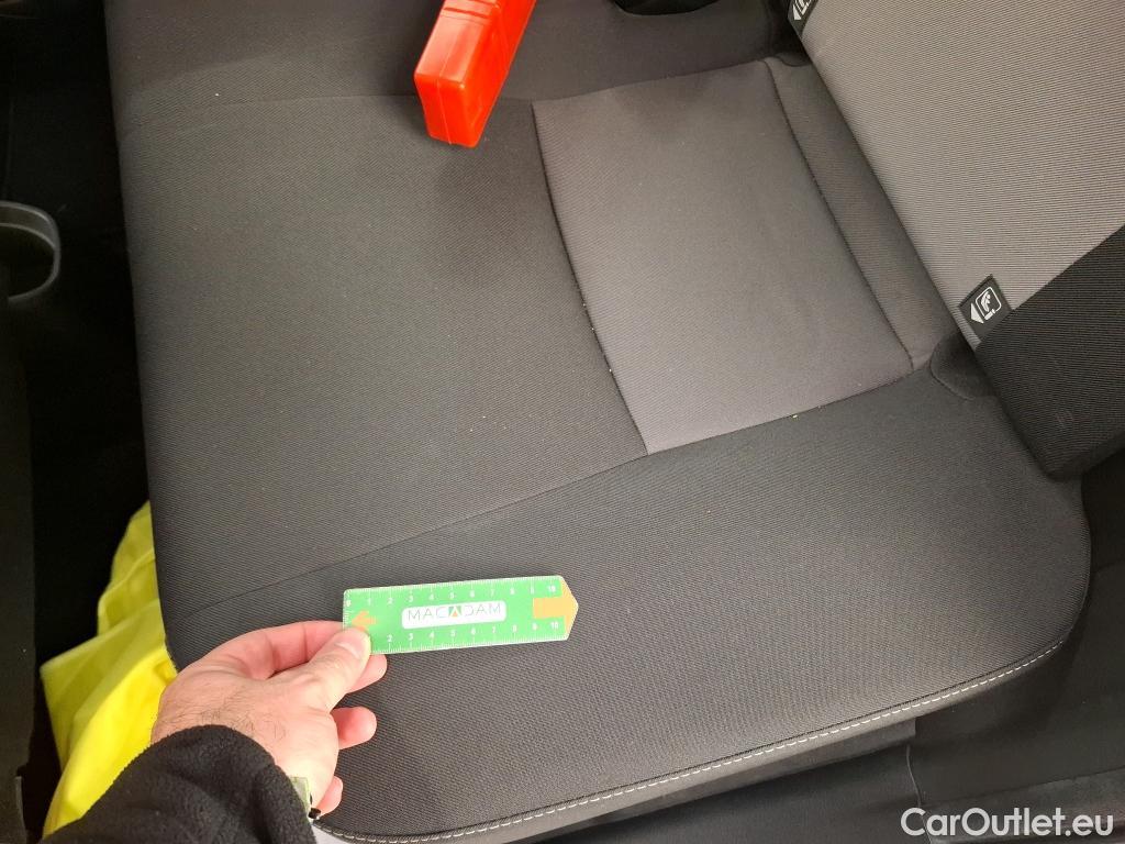  Toyota  Yaris TOYOTA  Hybride / 2017 / 5P / Berline 1.5 VVT-I HYBRID France Business #15