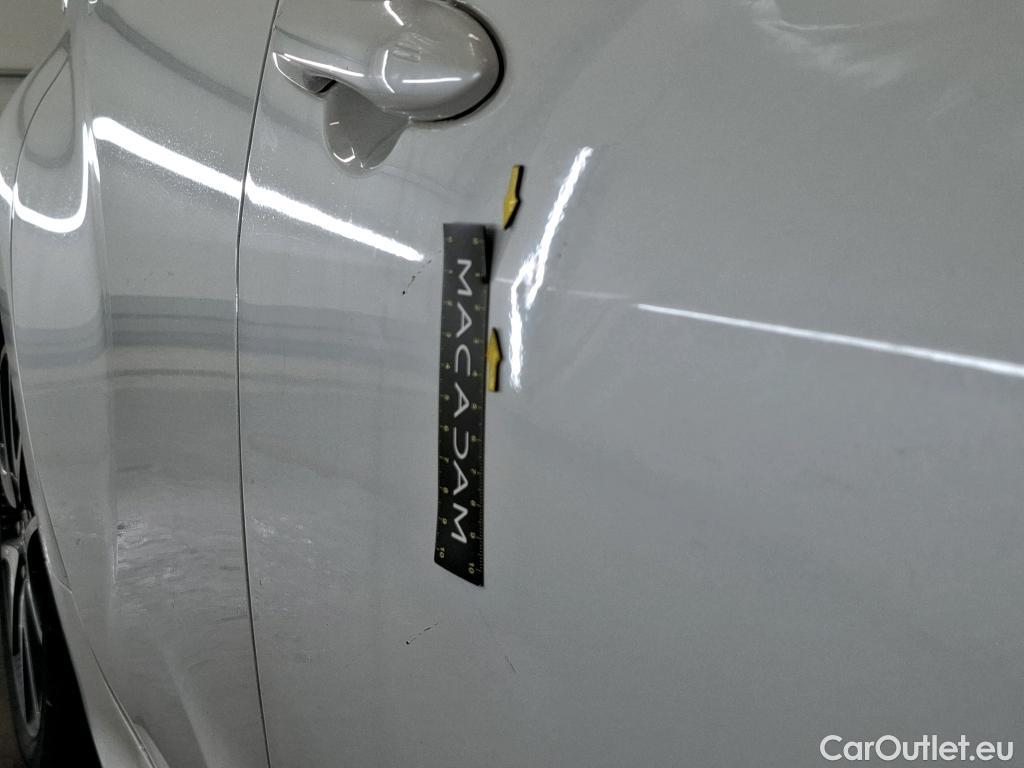  Toyota  Yaris TOYOTA  Hybride / 2019 / 5P / Berline Hybride 116h Collection #11