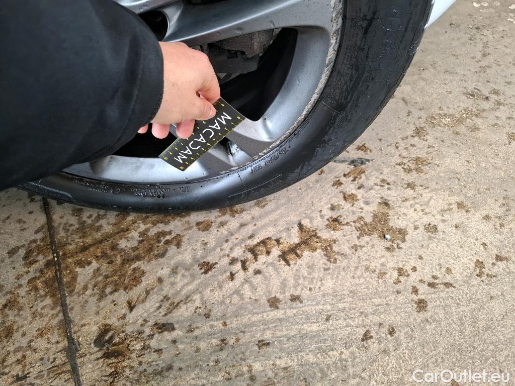  Mercedes  A-Klasse MERCEDES-BENZ Classe A Berline / 2018 / 4P / Berline A 180 d Business Line 7G-DCT #11