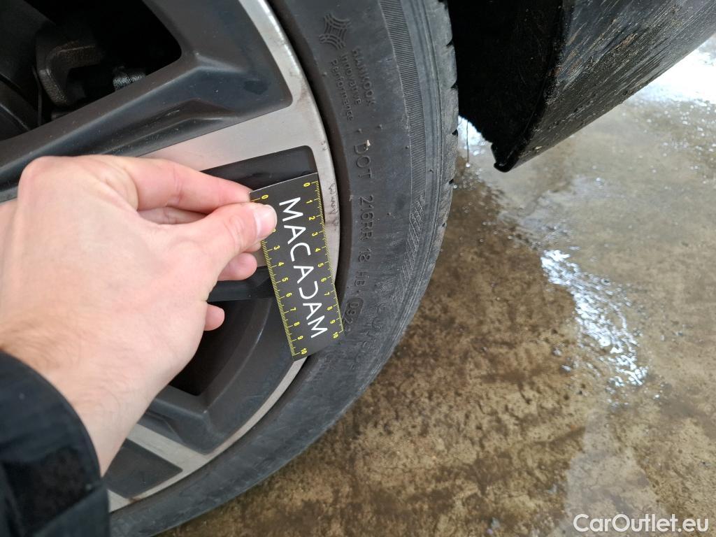  Bmw  Serie 1 BMW Série 1 / 2019 / 5P / Berline 116i Business Design #45