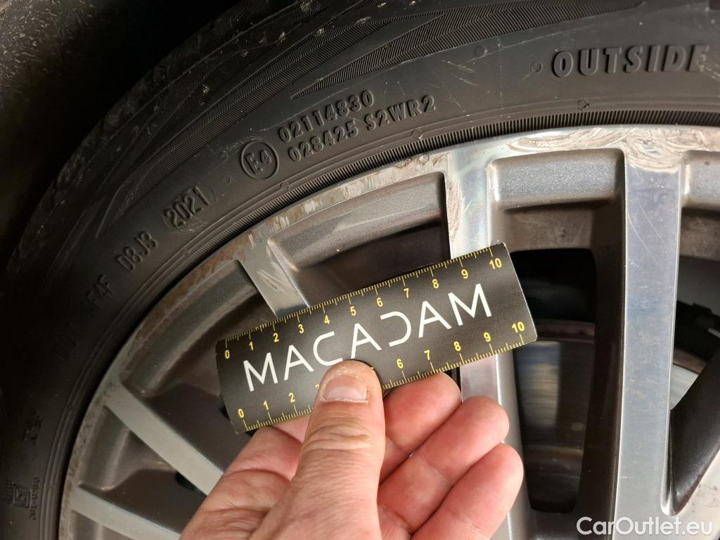  Mercedes  CLA-Klasse MERCEDES-BENZ CLA Coupe  2019  4P  Coupé CLA 180 d Business Line BA8 #13