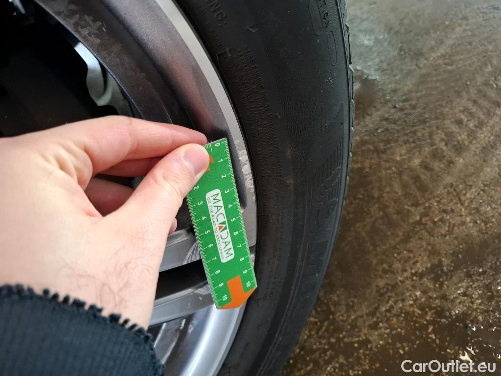  Mercedes  G-Klasee MERCEDES-BENZ GLC / 2019 / 5P / SUV 2.0 GLC 300 E BUSINESS LINE 4MATIC #22