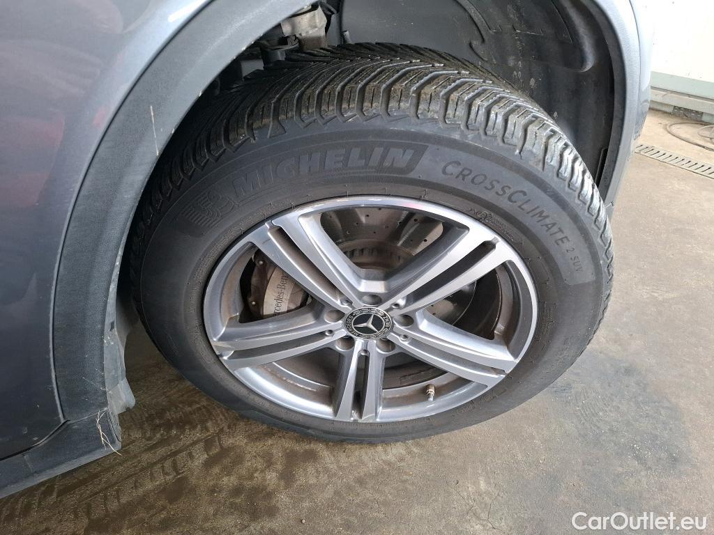  Mercedes  G-Klasee MERCEDES-BENZ GLC / 2019 / 5P / SUV 2.0 GLC 300 E BUSINESS LINE 4MATIC #24