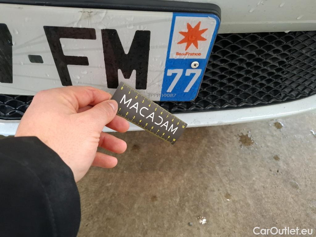  Mercedes  A-Klasse MERCEDES-BENZ Classe A Berline / 2018 / 4P / Berline A 180 d Business Line 7G-DCT #25