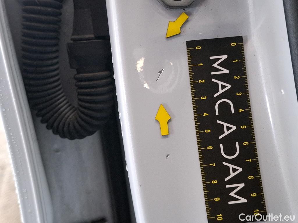  Mercedes  A-Klasse MERCEDES-BENZ Classe A Berline / 2018 / 4P / Berline A 180 d Business Line 7G-DCT #18