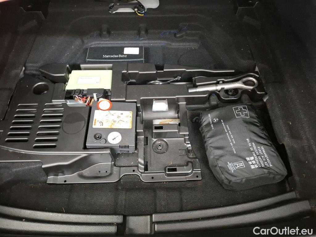  Mercedes  A-Klasse MERCEDES-BENZ Classe A Berline / 2018 / 4P / Berline A 180 d Business Line 7G-DCT #19