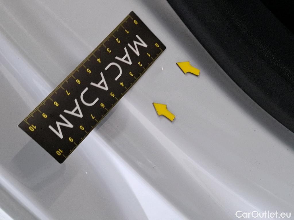  Mercedes  A-Klasse MERCEDES-BENZ Classe A Berline / 2018 / 4P / Berline A 180 d Business Line 7G-DCT #15