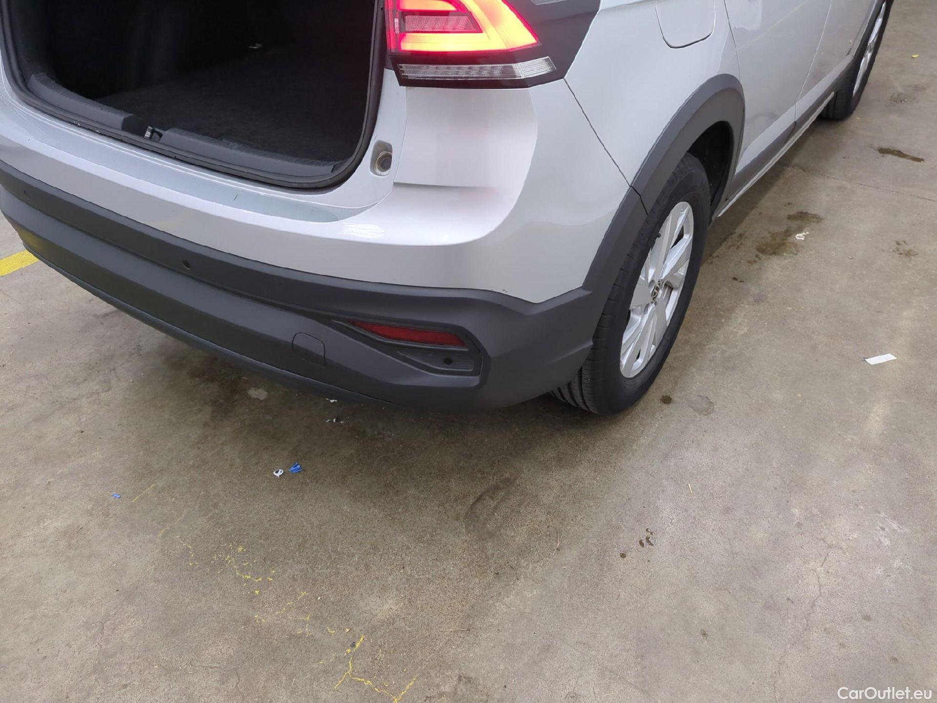  Volkswagen  Taigo VOLKSWAGEN  / 2021 / 5P / SUV 1.0 TSI 95 Life Business #15