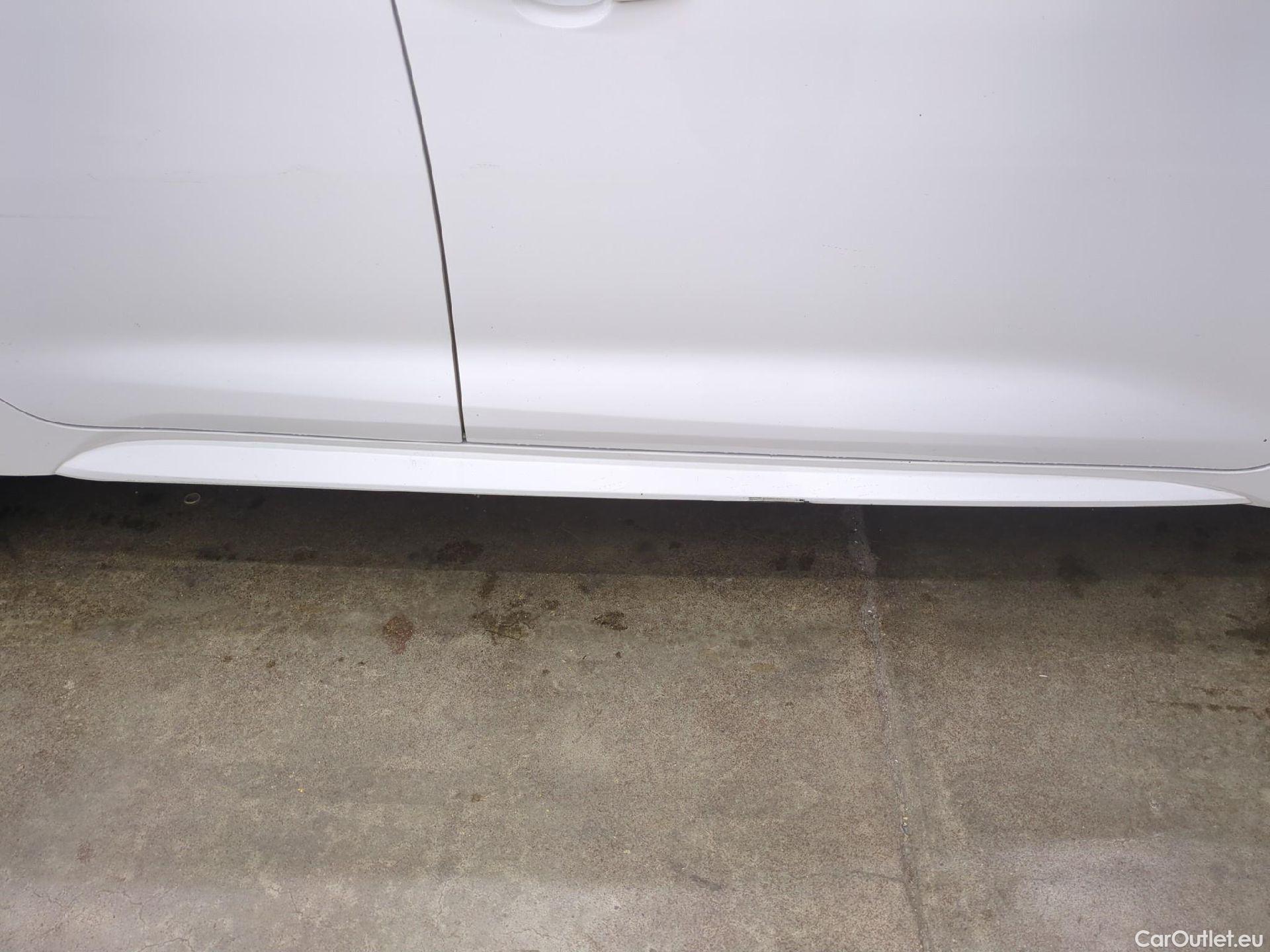  Toyota  Corolla  / 2018 / 5P / Berline Hybride 122h Design / TRANSFO VP VF #41