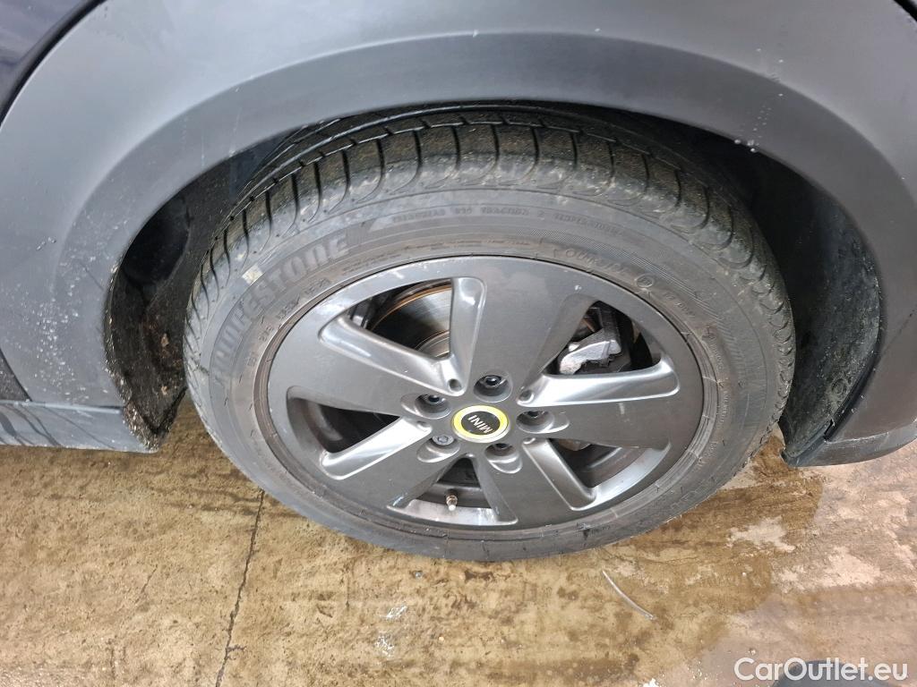  Mini  Mini   / 2014 / 3P / Berline Cooper SE Finition Essential 184 ch BVA #12