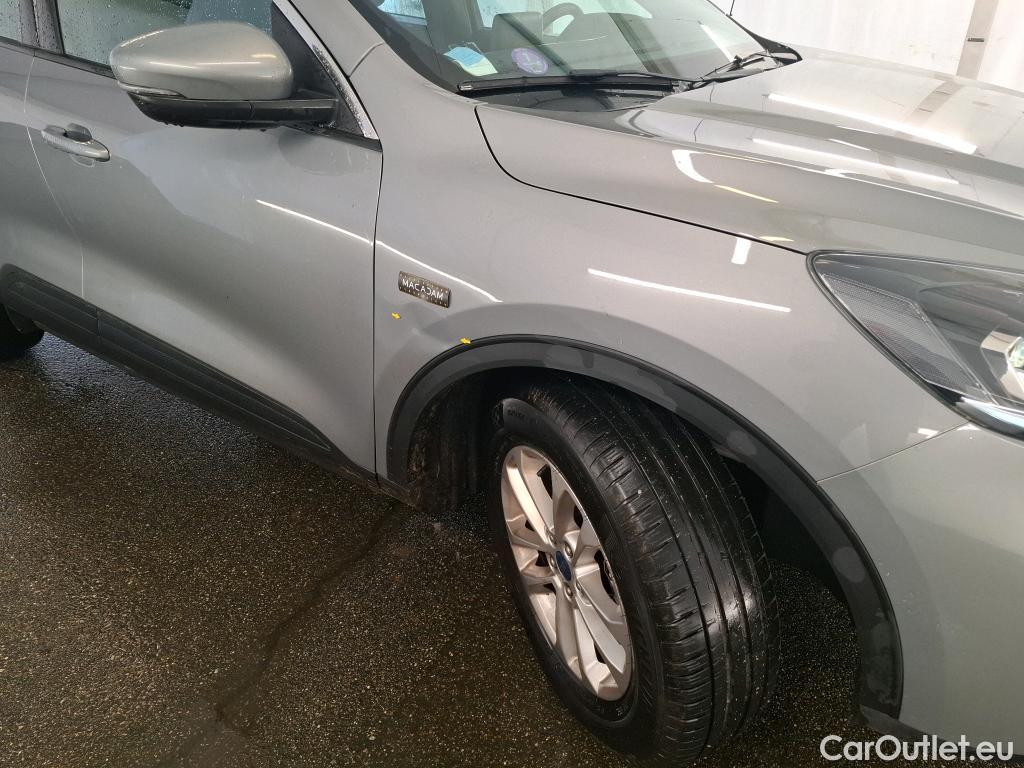  Ford  Kuga FORD  / 2019 / 5P / SUV 2.5 190 hybrid Flexifuel Pshift Titanium #1