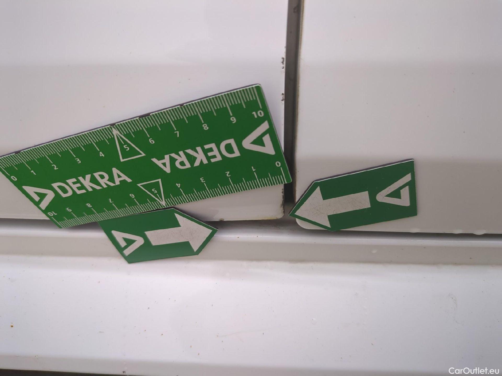  Toyota  Corolla  / 2018 / 5P / Berline Hybride 122h Design / TRANSFO VP VF #39