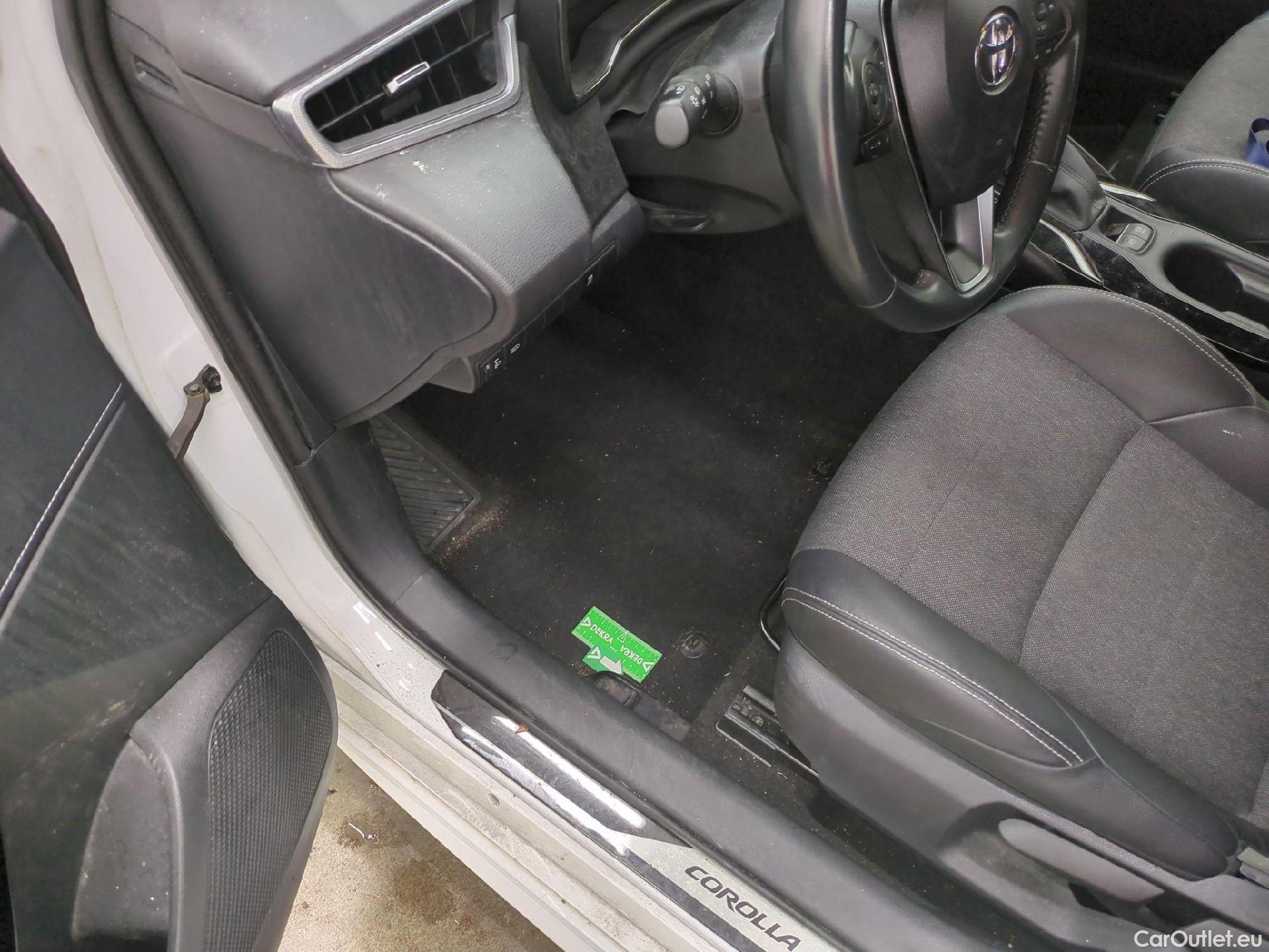  Toyota  Corolla  / 2018 / 5P / Berline Hybride 122h Design / TRANSFO VP VF #25