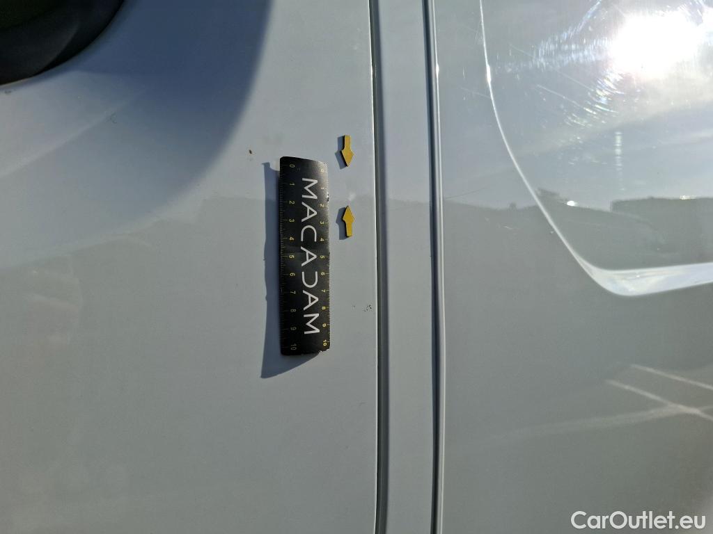  Renault  Trafic RENAULT  / 2019 / 4P / Fourgon tole FG GCF L1H1 1000 Energy dCi 145 EDC #19