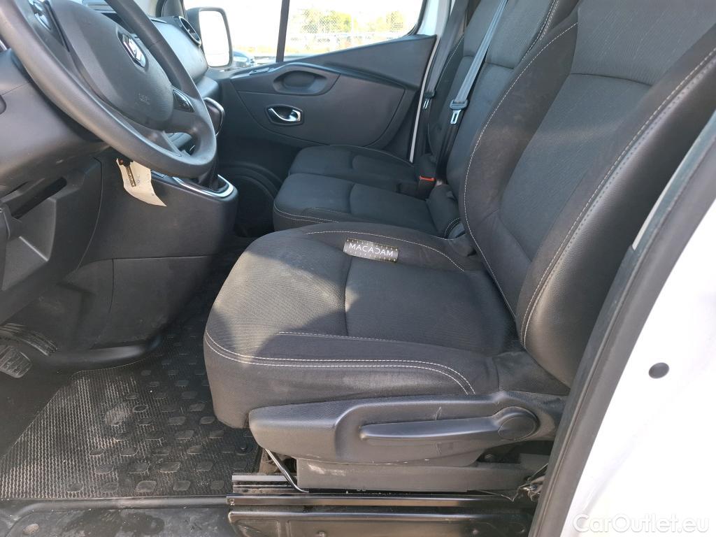  Renault  Trafic RENAULT  / 2019 / 4P / Fourgon tole FG GCF L1H1 1000 Energy dCi 145 EDC #10