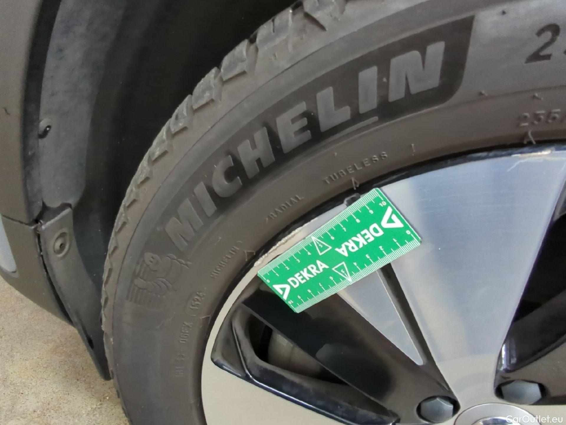  Volvo  XC 40 VOLVO XC40 / 2022 / 5P / SUV Recharge T4 211 DCT7 Start #7