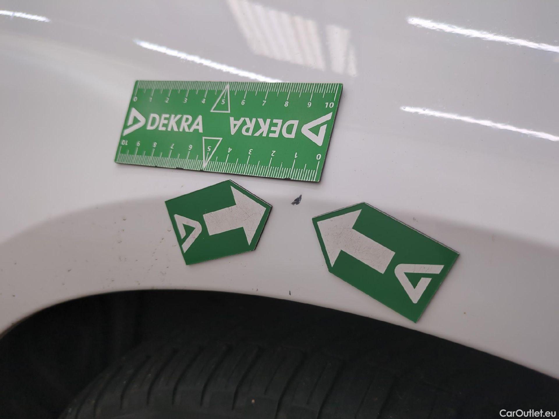  Toyota  Corolla  / 2018 / 5P / Berline Hybride 122h Design / TRANSFO VP VF #52