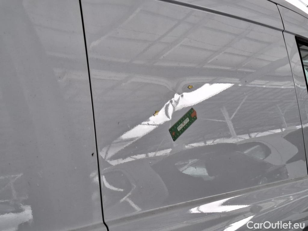  Renault  Kangoo RENAULT  / 2021 / 4P / Fourgonnette GD CONFORT - BLUE DCI 95 #25