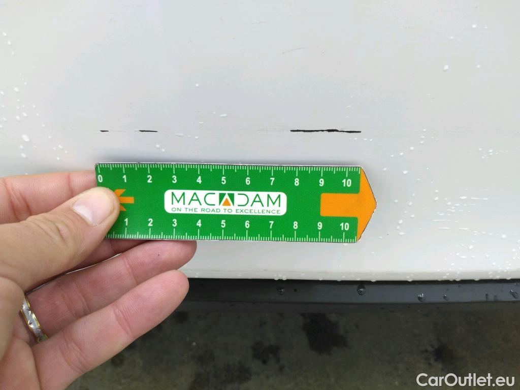  Toyota  Yaris  Hybride Affaires / 2017 / 5P / Berline / VU 1.5 VVT-I HYBRID AUTO France Business  #11