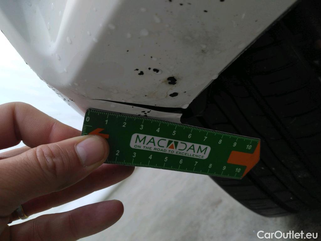  Toyota  Yaris  Hybride Affaires / 2017 / 5P / Berline / VU 1.5 VVT-I HYBRID AUTO France Business  #17