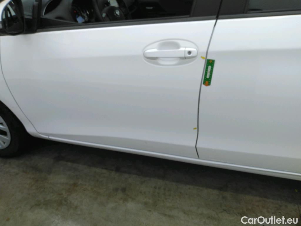  Toyota  Yaris  Hybride Affaires / 2017 / 5P / Berline / VU 1.5 VVT-I HYBRID AUTO France Business  #18