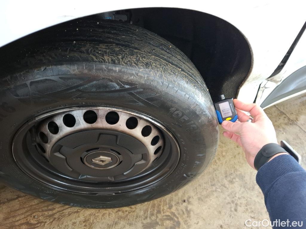  Renault  Kangoo RENAULT  / 2021 / 4P / Fourgonnette GD CONFORT - BLUE DCI 95 #39