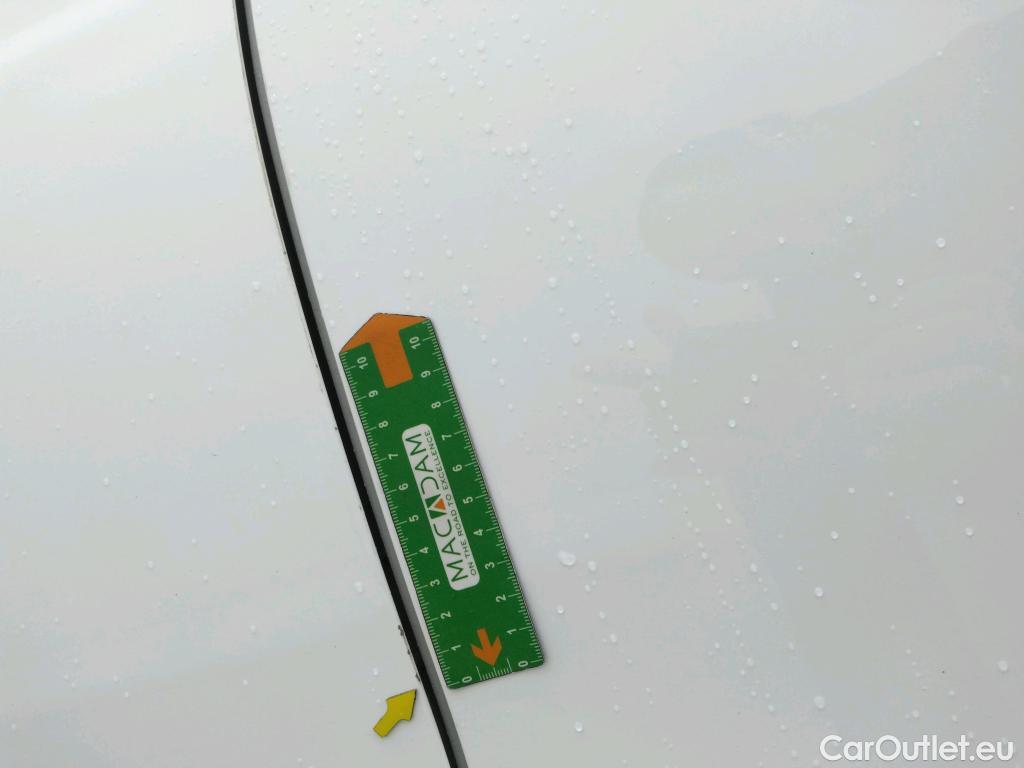  Toyota  Yaris  Hybride Affaires / 2017 / 5P / Berline / VU 1.5 VVT-I HYBRID AUTO France Business  #21