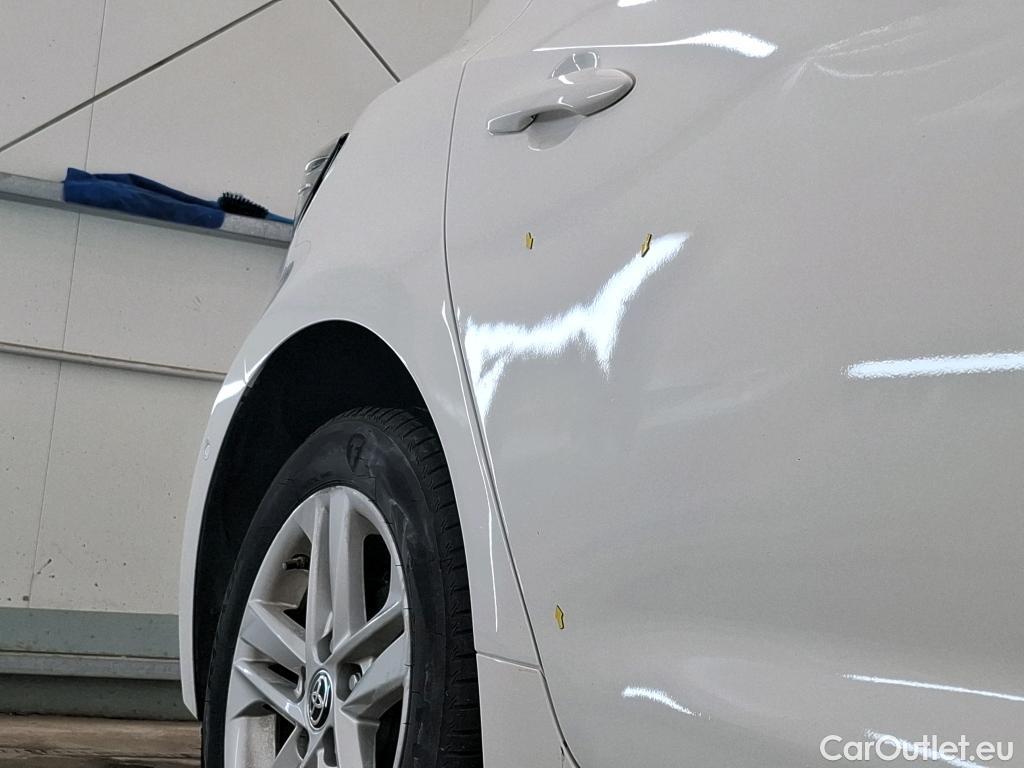  Toyota  Corolla TOYOTA  / 2018 / 5P / Berline Hybride 122h Dynamic Business Stage Acad #27