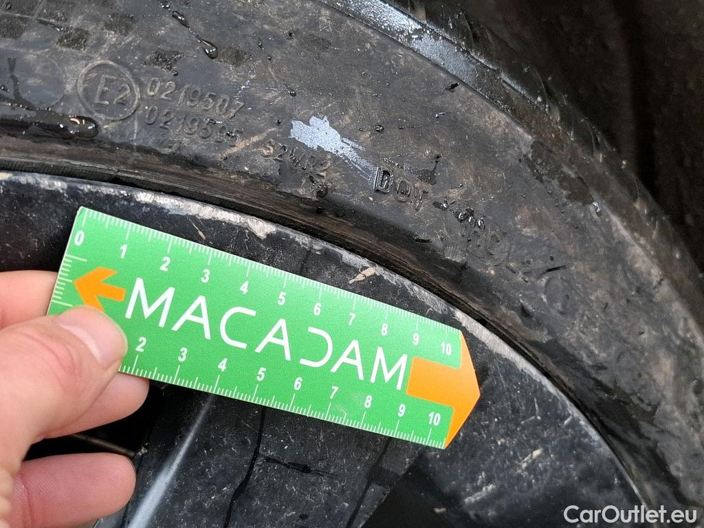  Tesla  Model Y TESLA  / 2020 / 5P / SUV Long Range Dual Motor AWD #29