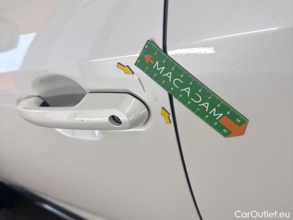  Toyota  RAV4 TOYOTA  Hybride / 2018 / 5P / SUV Hybride AWD Dynamic Business Beyond Zero #15