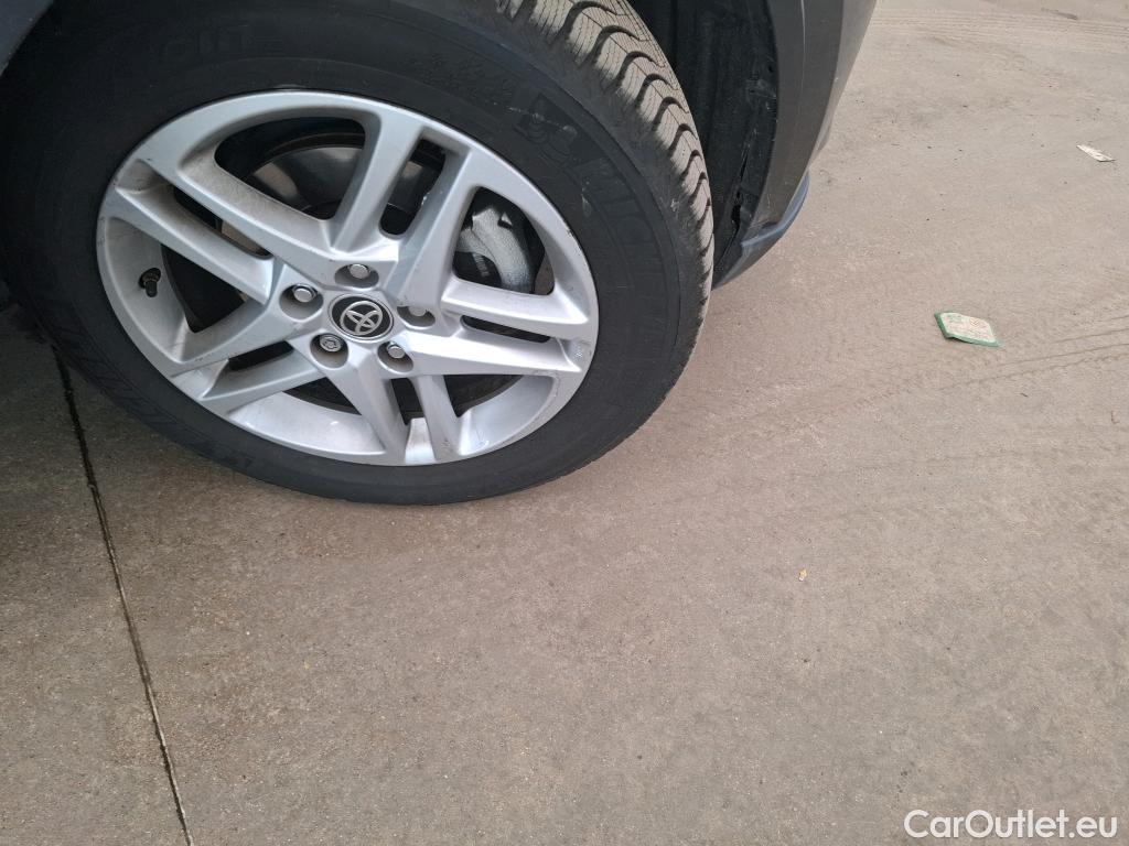  Toyota  C-HR TOYOTA  / 2016 / 5P / SUV 1.8 HYBRIDE 122 DYNAMIC BUSINESS #7