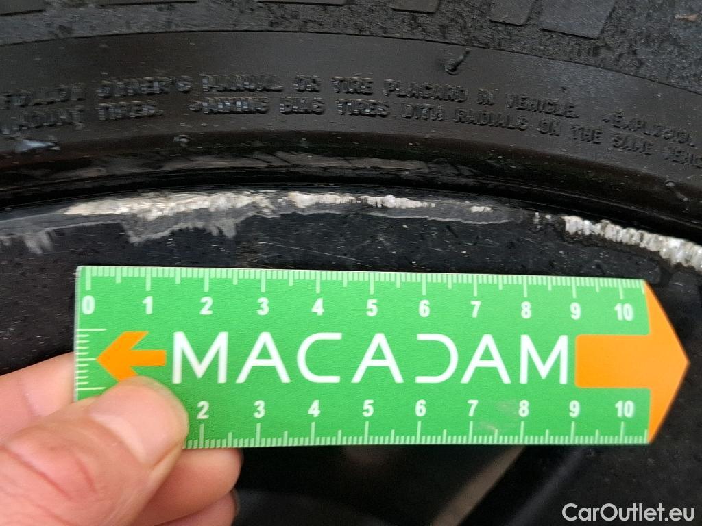  Tesla  Model Y TESLA  / 2020 / 5P / SUV Long Range Dual Motor AWD #38