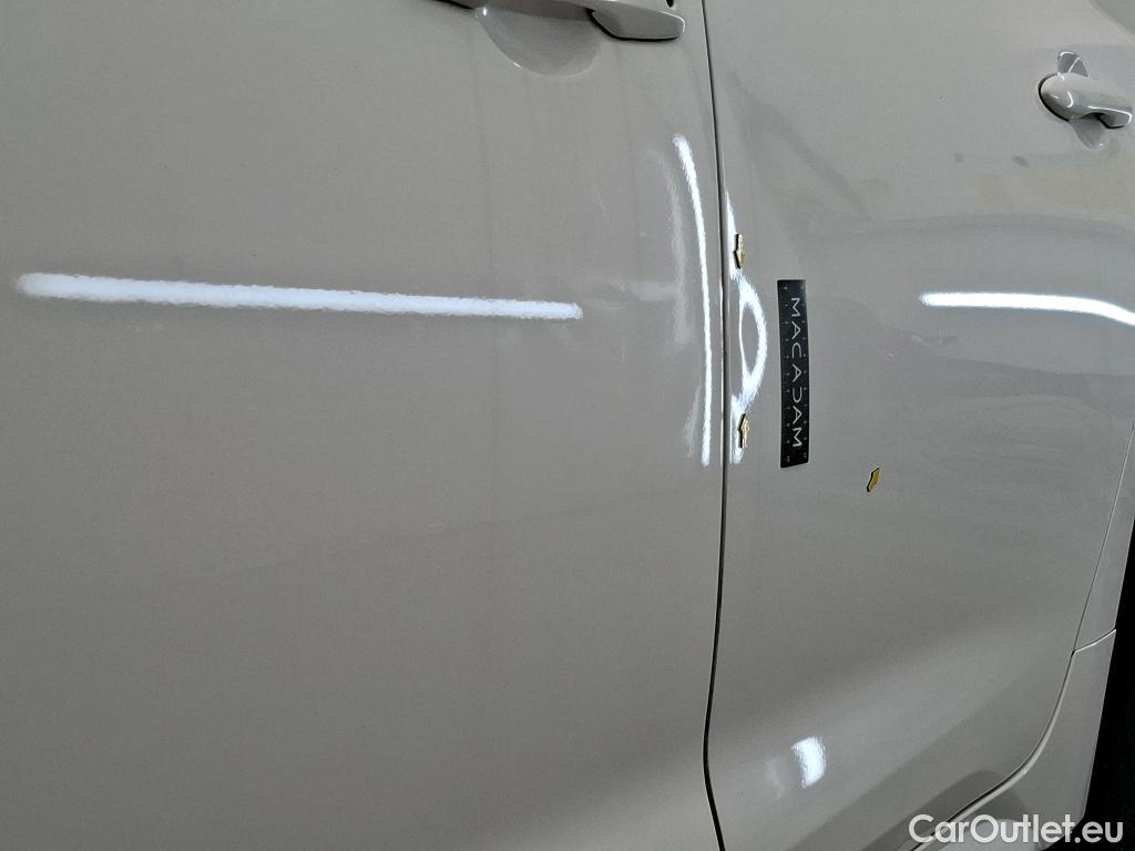  Toyota  Corolla TOYOTA  / 2018 / 5P / Berline Hybride 122h Dynamic Business Stage Acad #18