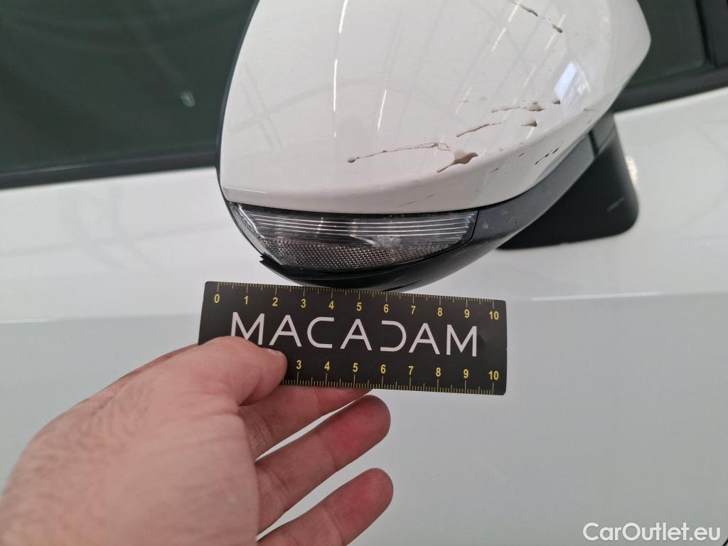  Toyota  Corolla TOYOTA  / 2018 / 5P / Berline Hybride 122h Dynamic Business Stage Acad #38