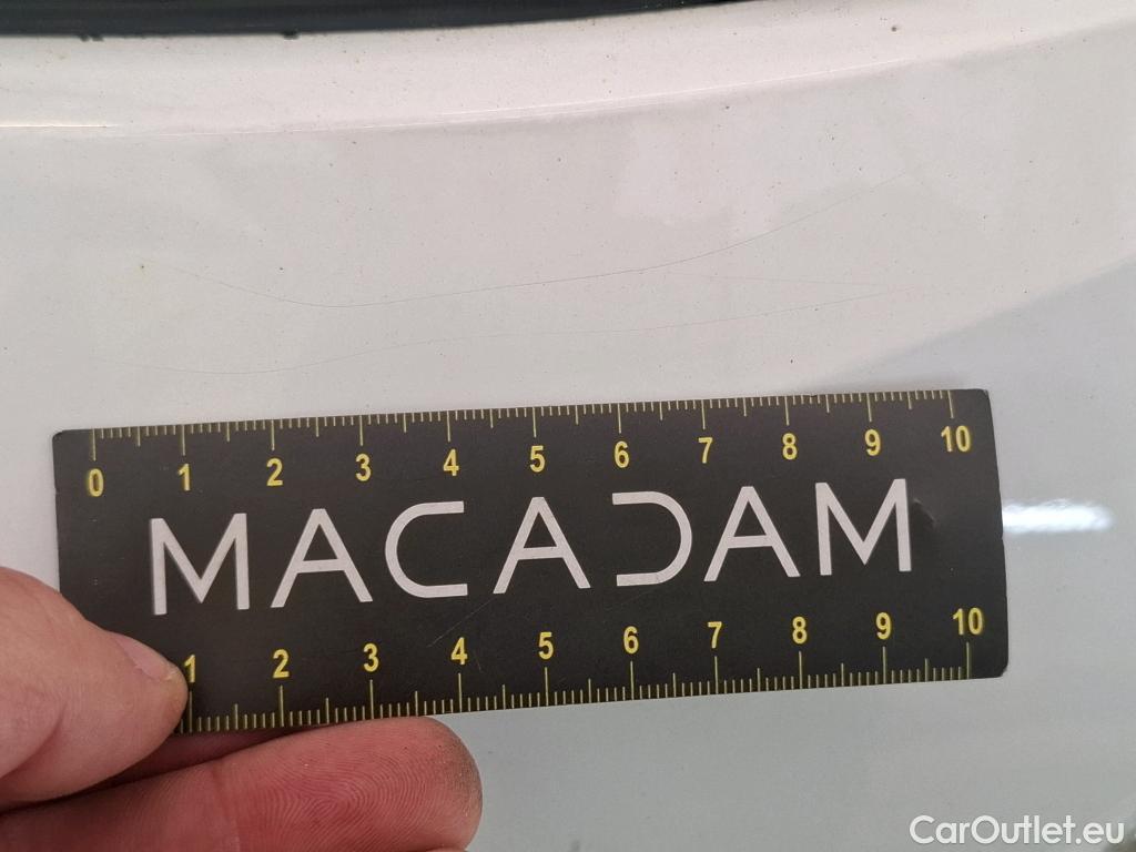  Toyota  Corolla TOYOTA  / 2018 / 5P / Berline Hybride 122h Dynamic Business Stage Acad #31