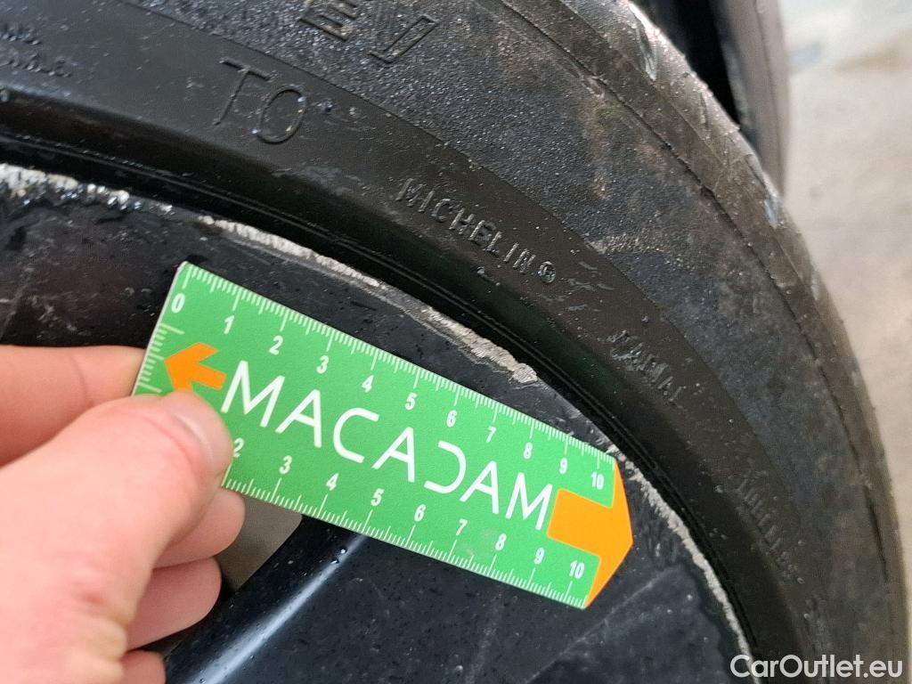  Tesla  Model Y TESLA  / 2020 / 5P / SUV Long Range Dual Motor AWD #40