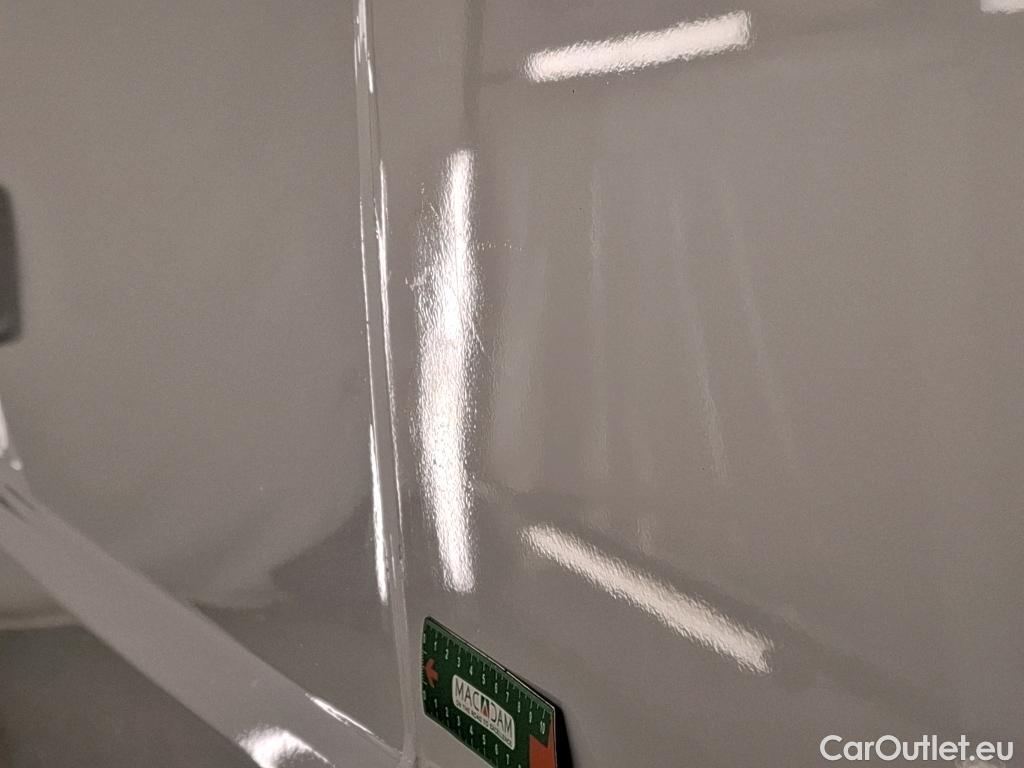  Renault  Trafic  III Fourgon L2H1 3T Grand Confort 2.0 dCi 130CV BVM6 E6d #7