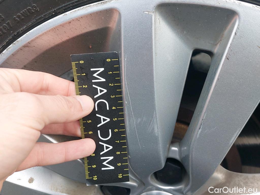  Peugeot  308 PEUGEOT  SW / 2017 / 5P / Break PureTech 110 S&S SW ACTIVE #12