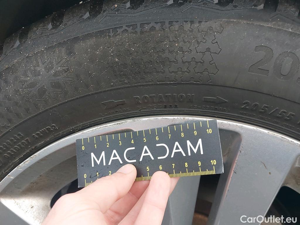  Peugeot  308 PEUGEOT  SW / 2017 / 5P / Break PureTech 110 S&S SW ACTIVE #13