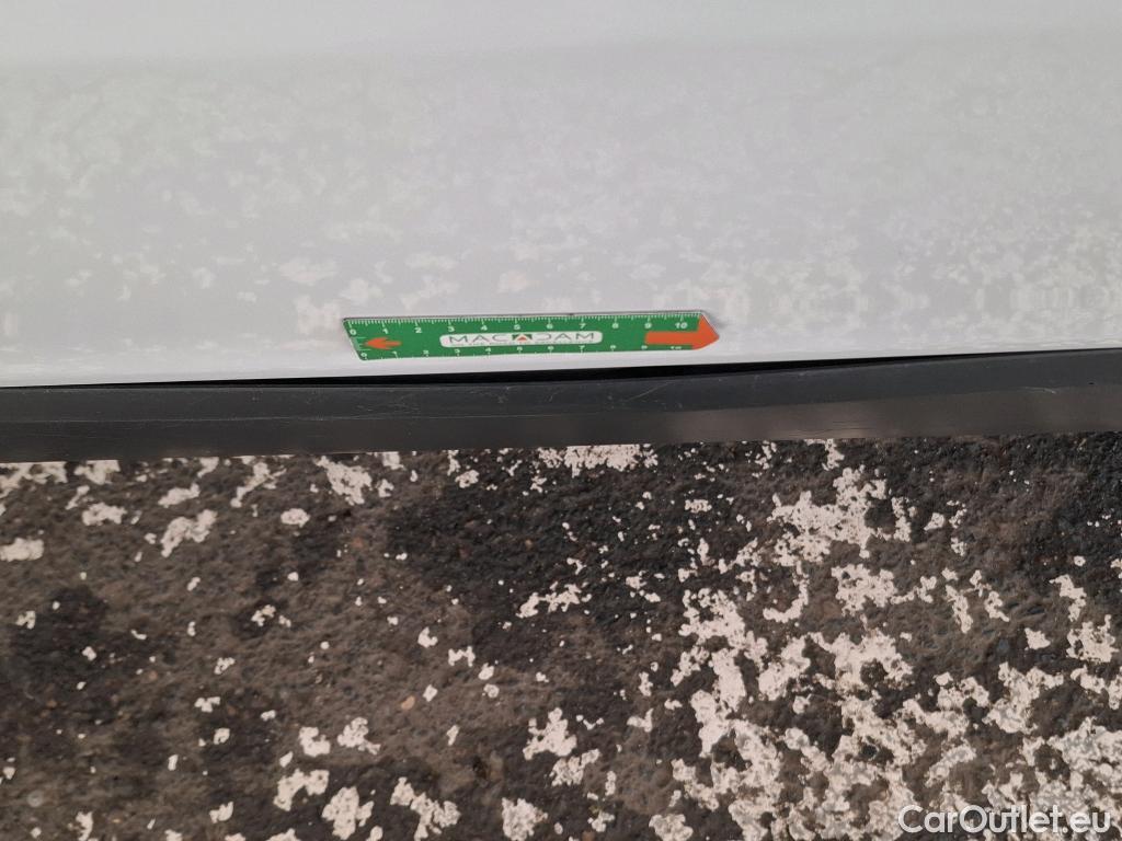  Renault  Trafic  III Fourgon L2H1 3T Grand Confort 2.0 dCi 130CV BVM6 E6d #18