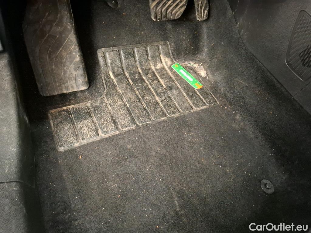  Renault  Megane  IV Berline 5 ptes. Techno 1.5 dCi 115CV BVA7 E6d #52