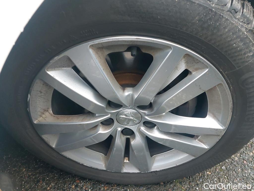  Peugeot  308 PEUGEOT  SW / 2017 / 5P / Break PureTech 110 S&S SW ACTIVE #5