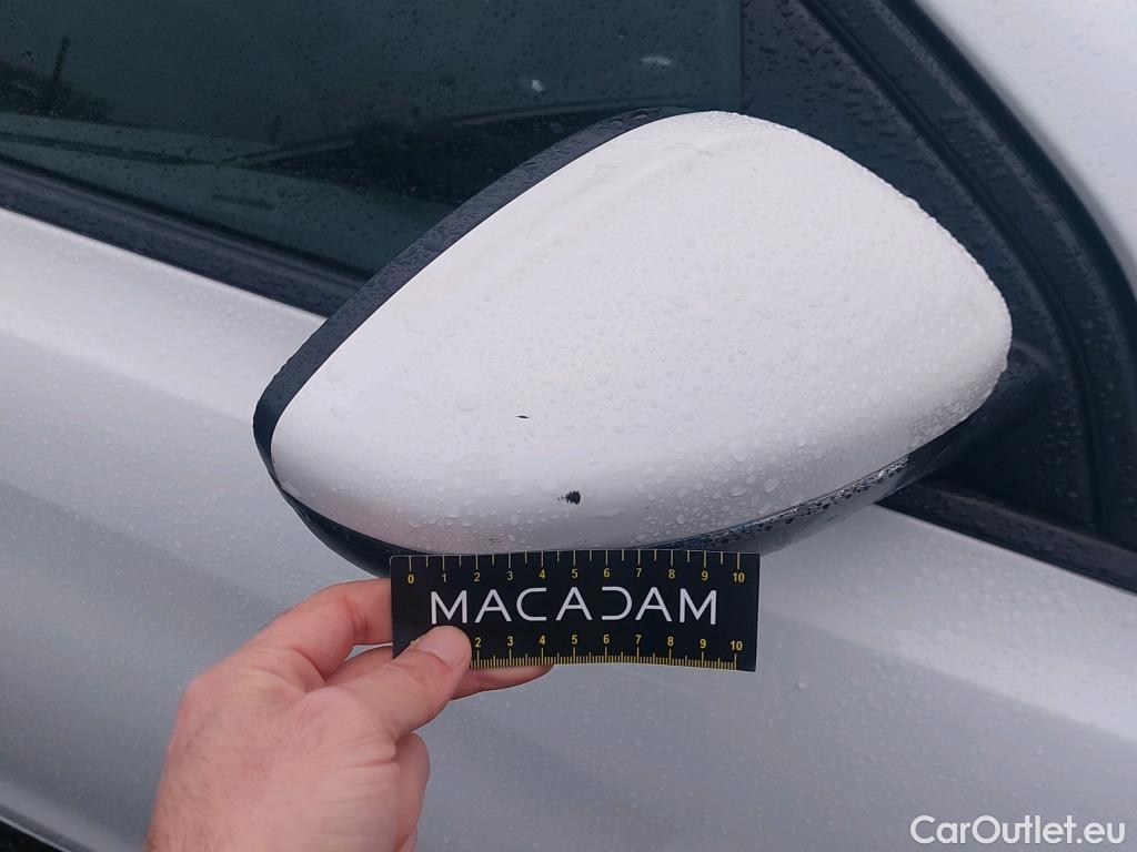  Peugeot  308 PEUGEOT  SW / 2017 / 5P / Break PureTech 110 S&S SW ACTIVE #17