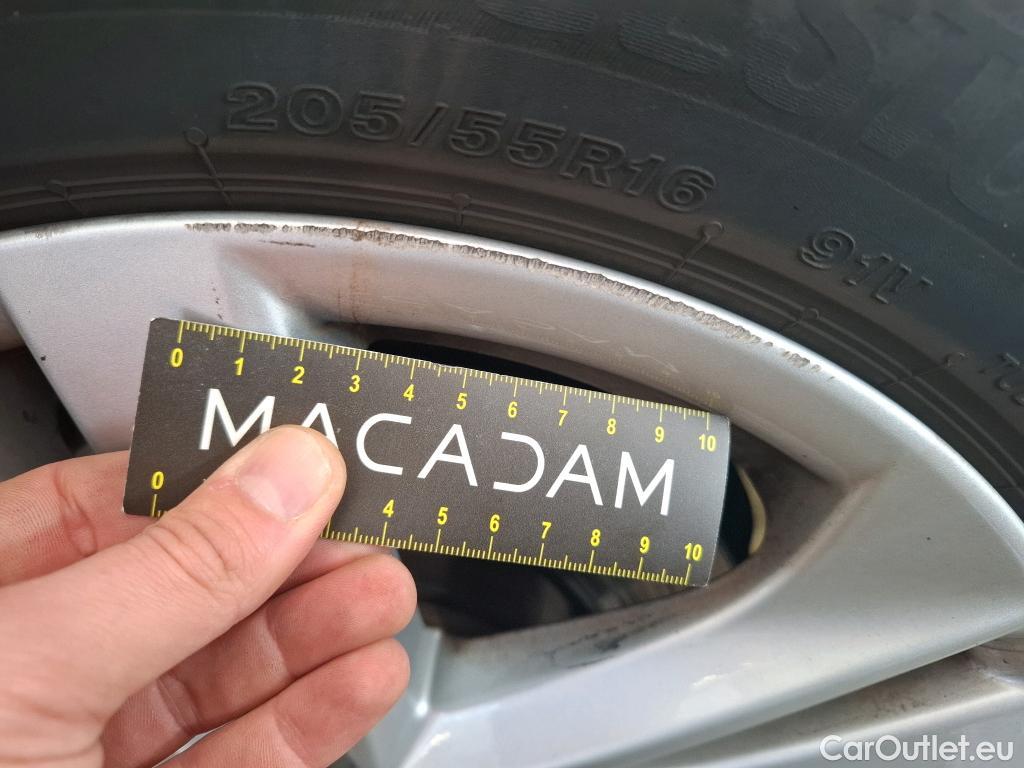  Toyota  Corolla TOYOTA  Touring Sports / 2018 / 5P / Break Hybride 184h Dynamic Business Beyond Zer #25